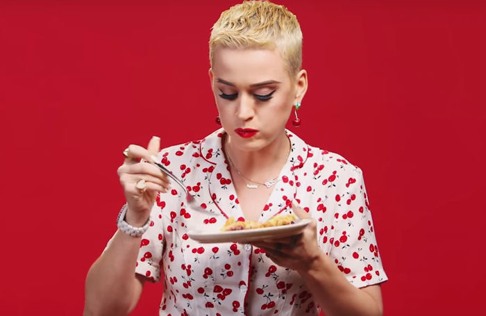Текст и перевод песни Katy Perry - Bon Appetit, изображение 2