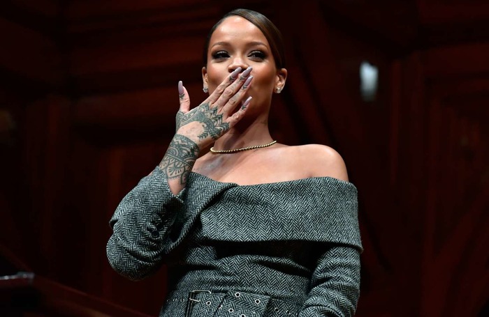 Текст и перевод песни Rihanna – Diamonds, изображение 12